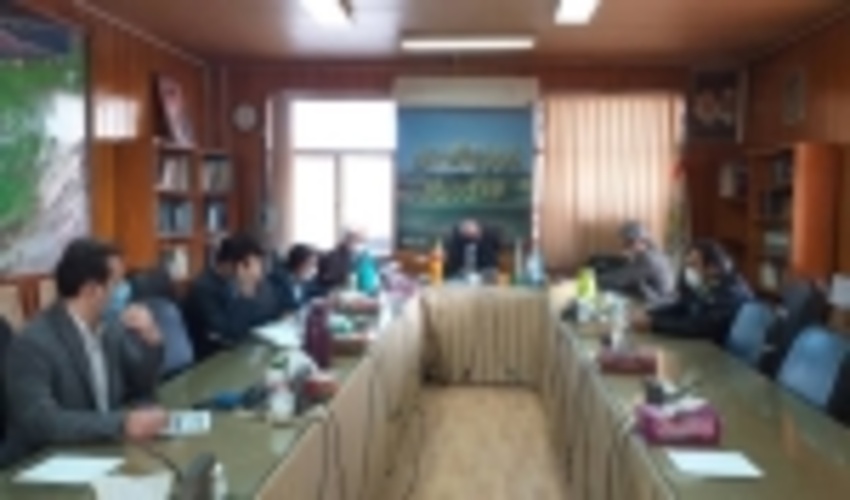 اولین جلسه ستاد هفته منابع طبیعی و آبخیزداری اداره کل منابع طبیعی و آبخیزداری مازندران- ساری با محوریت شعار سال( همه با هم، جهاد برای حفاظت از منابع طبیعی)برگزار شد.