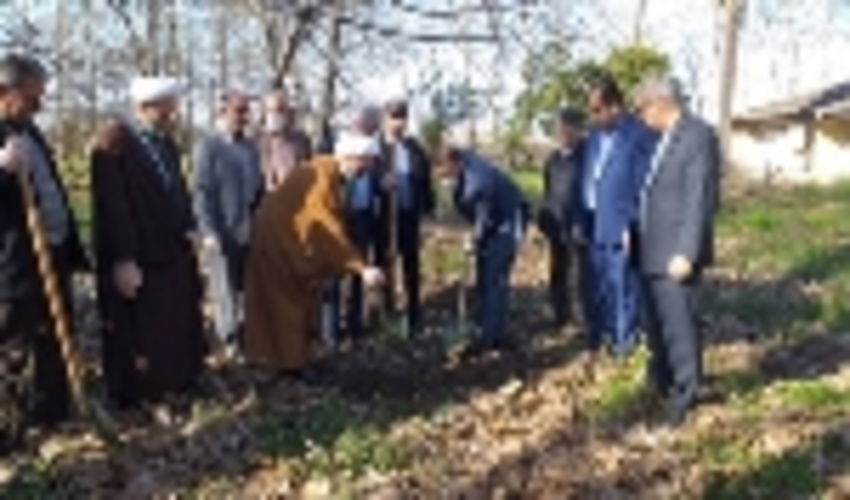 موسوی تاکامی مدیرکل منابع طبیعی و آبخیزداری مازندران- ساری، خبر داد: مراسم جشن روز  درختکاری برگزار شد.