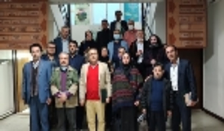 عطایی در نشست با شاعران و ادیبان به مناسبت هفته منابع طبیعی گفت: شاعران و ادیبان، سفیران بسیار خوبی برای فرهنگ سازی منابع طبیعی هستند.