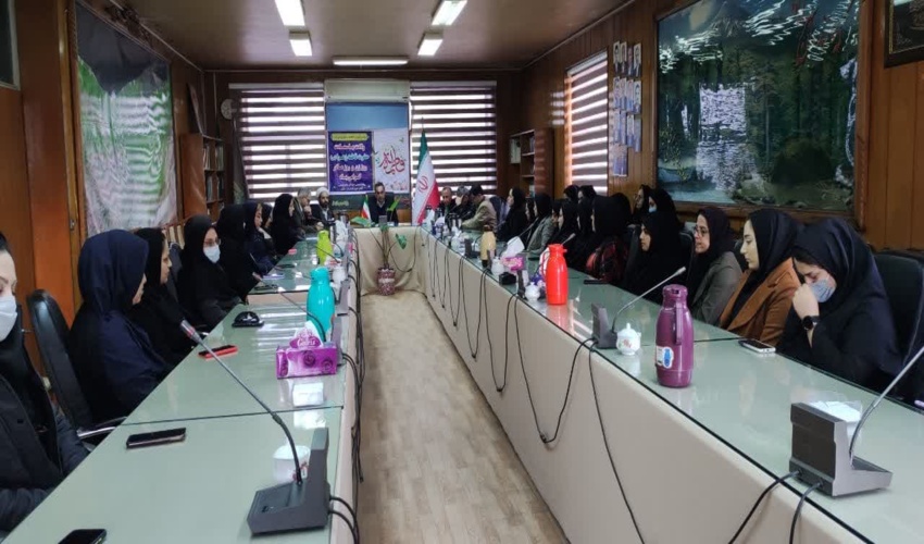 تقدیر از بانوان شاغل ادراه کل منابع طبیعی و آبخیزداری مازندران-ساری به مناسبت ولادت حضرت فاطمه زهرا(س) و روز زن و مادر 