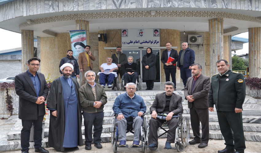 دیدار جمعی از اعضای ستاد هفته منابع طبیعی اداره کل با جانبازان مرکز امام علی(ع)