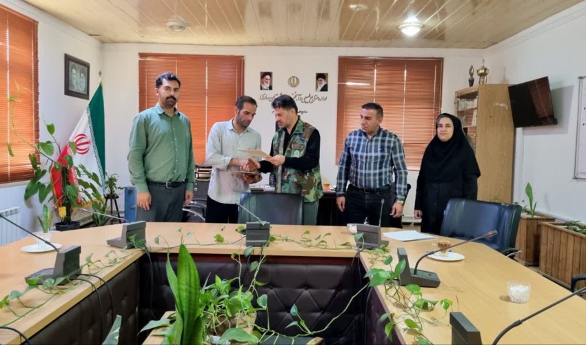 انعقاد تفاهم‌نامه همکاری فی ما بین اداره منابع طبیعی و آبخیزداری شهرستان ساری با دهیاران در قالب طرح؛ هر دهیار یک جنگلبان